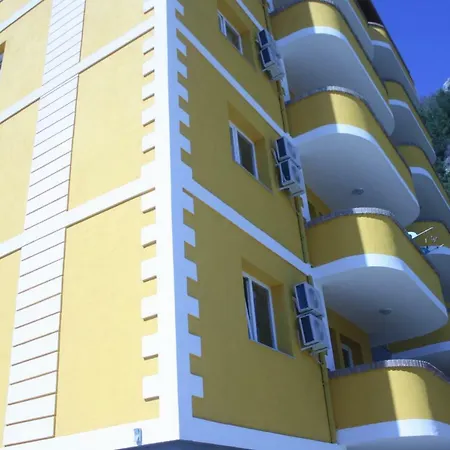 Nando Palace *
